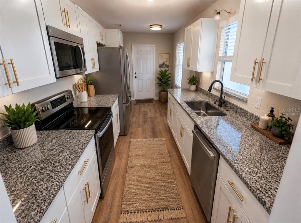 8577 NE 157TH COURT, SILVER SPRINGS, FL 34488 — zdjęcie 3