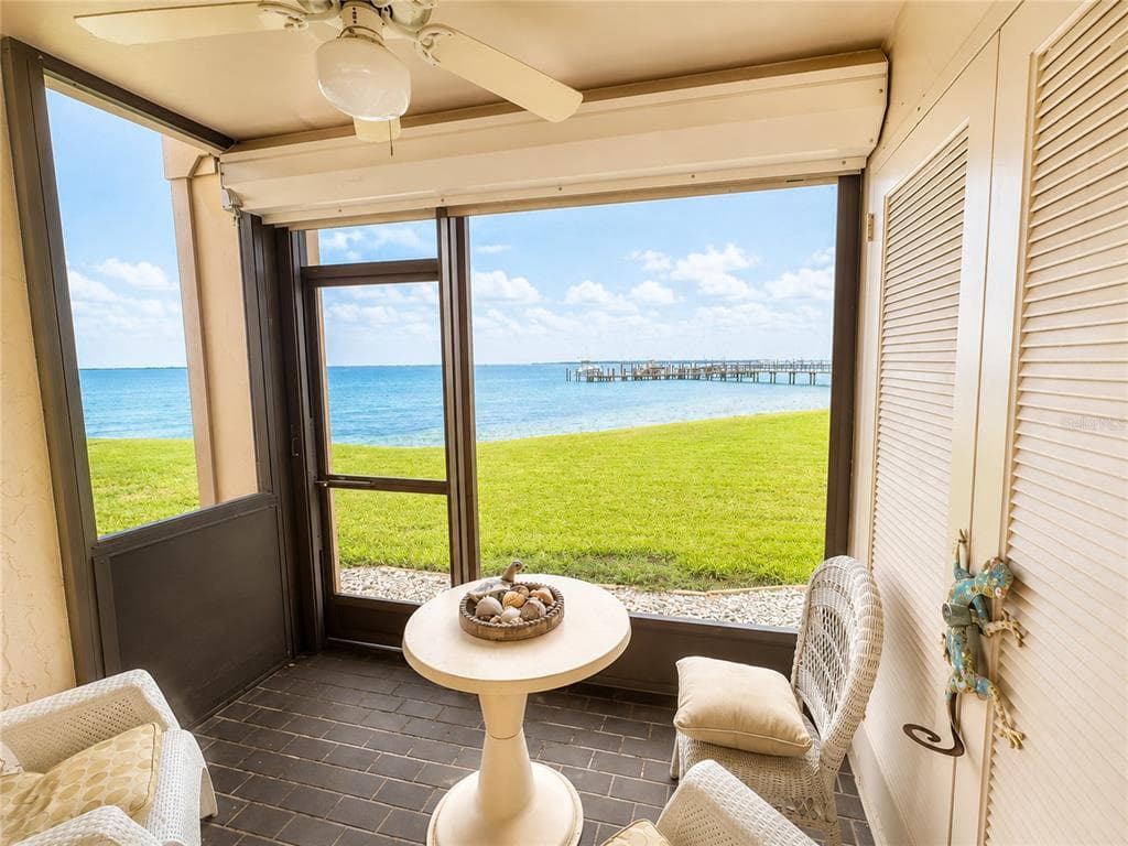 6051 SUN BOULEVARD # 111, ST PETERSBURG, FL 33701 — zdjęcie 2
