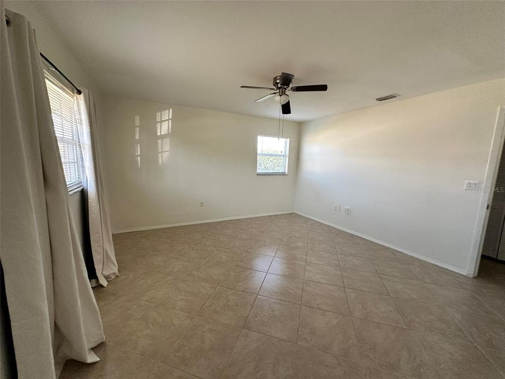 1067 WEBSTER AVENUE NW, PORT CHARLOTTE, FL 33948 — zdjęcie 5