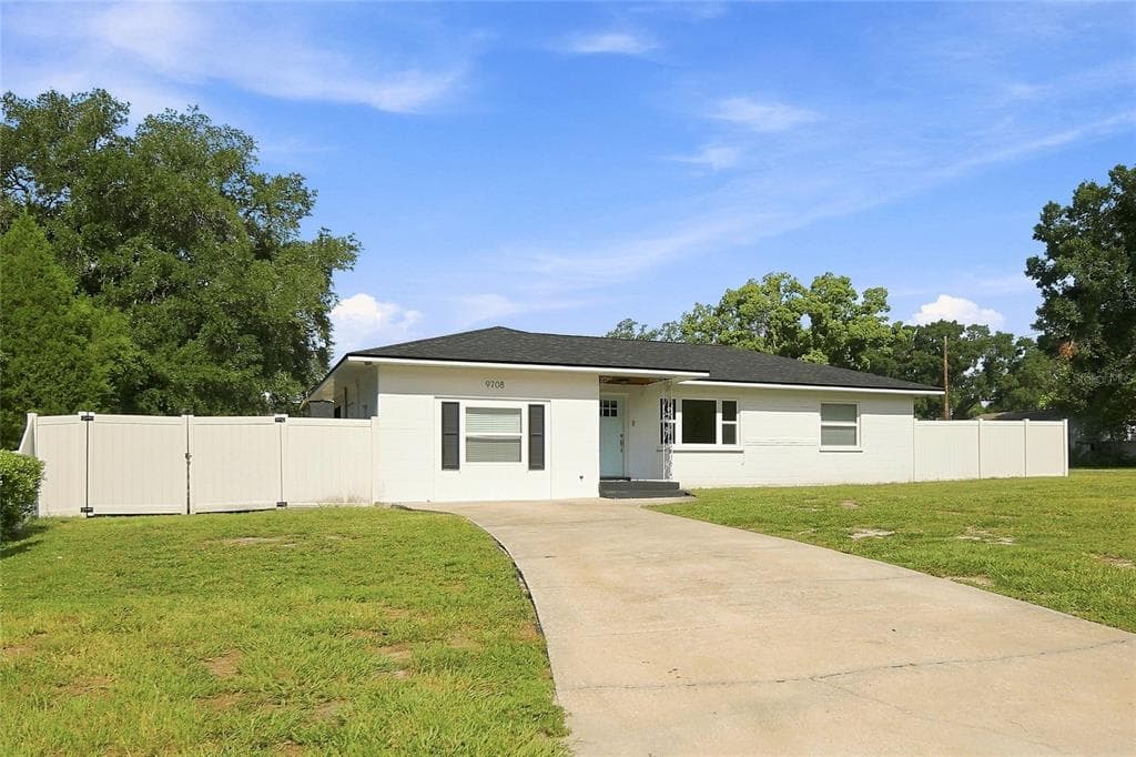 9708 FOREST HILLS DRIVE, TAMPA, FL 33612 — zdjęcie 2