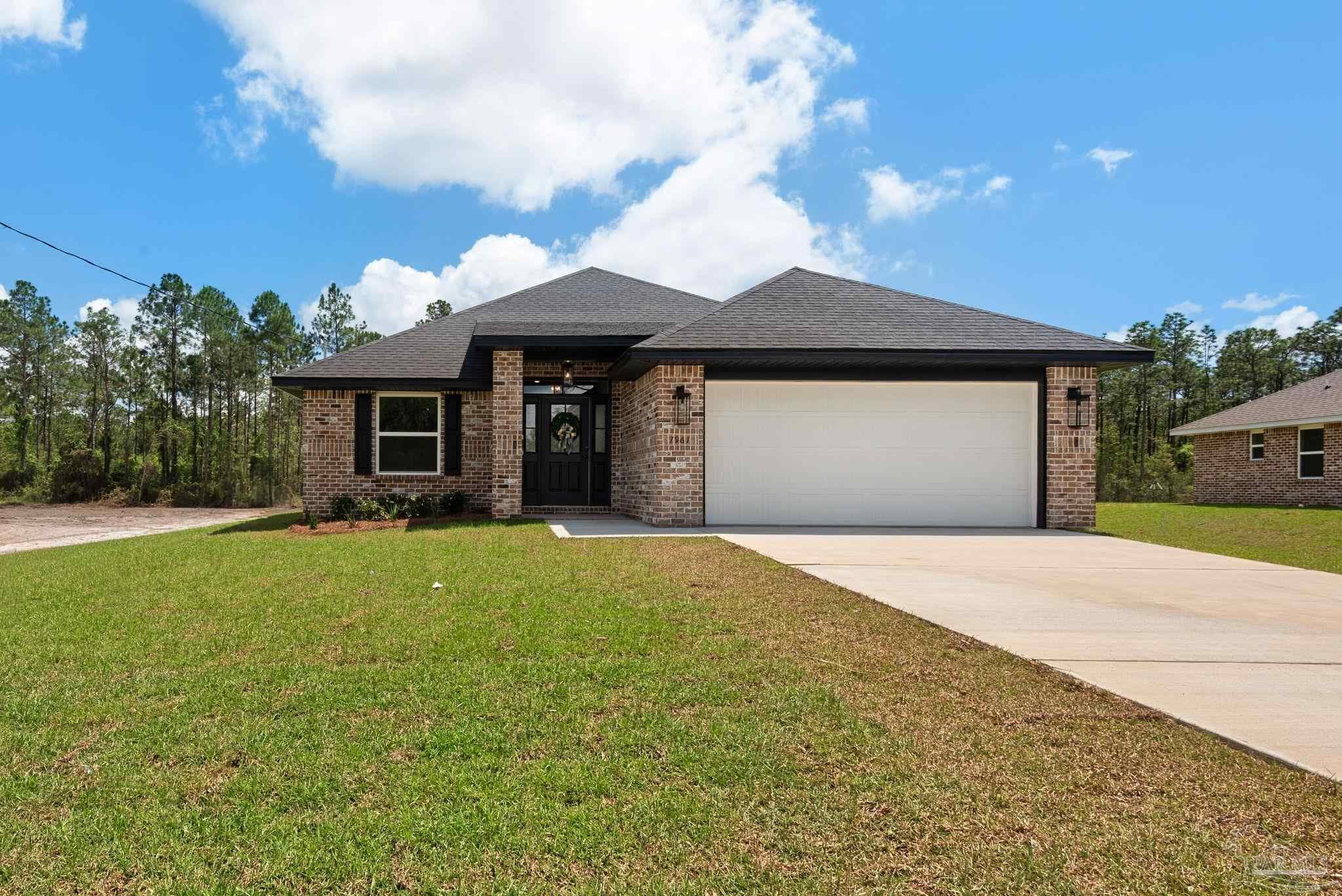 7961 Twin Lake Dr, Milton, FL 32583