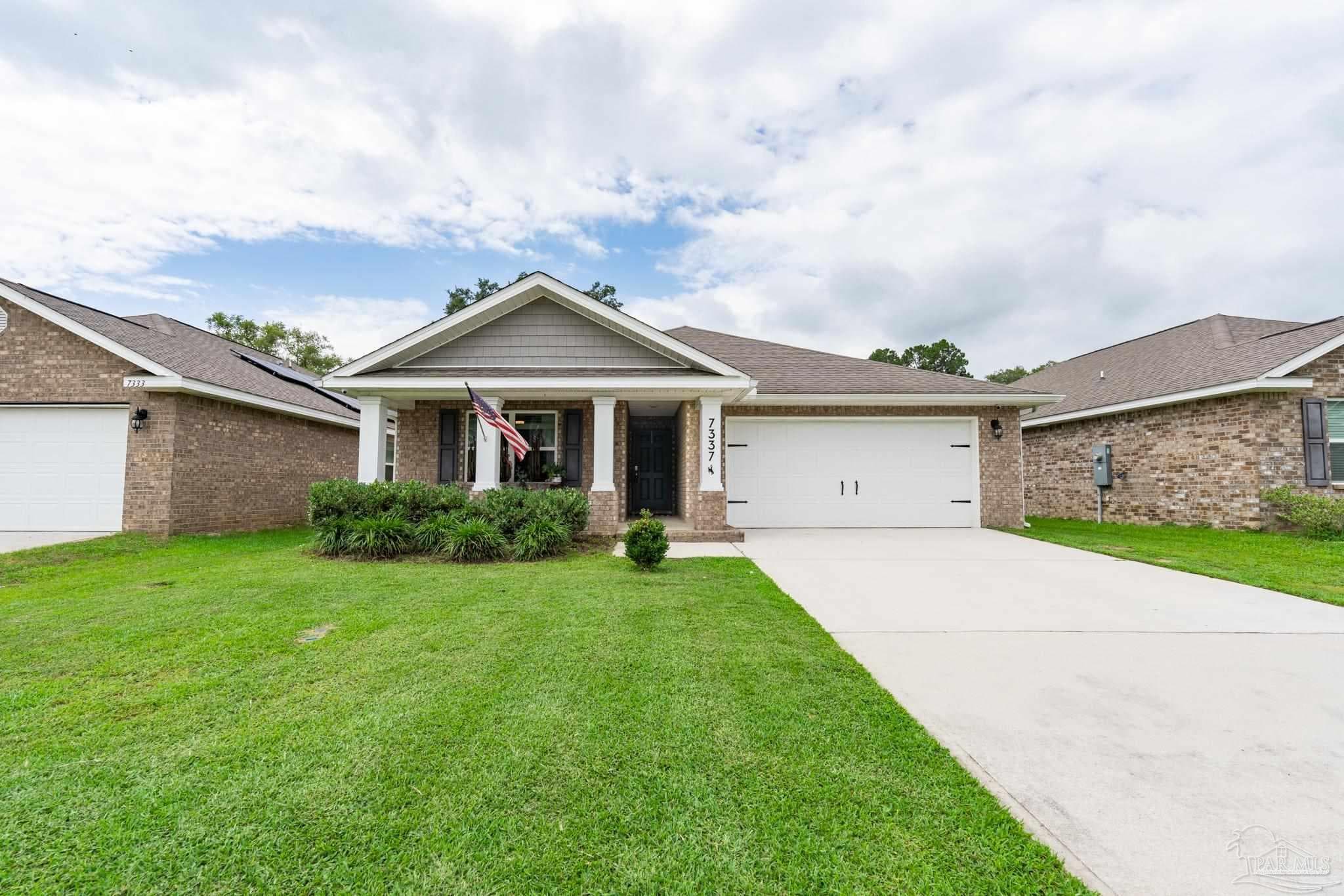 7337 Lakeside Oak Ct, Pensacola, FL 32526