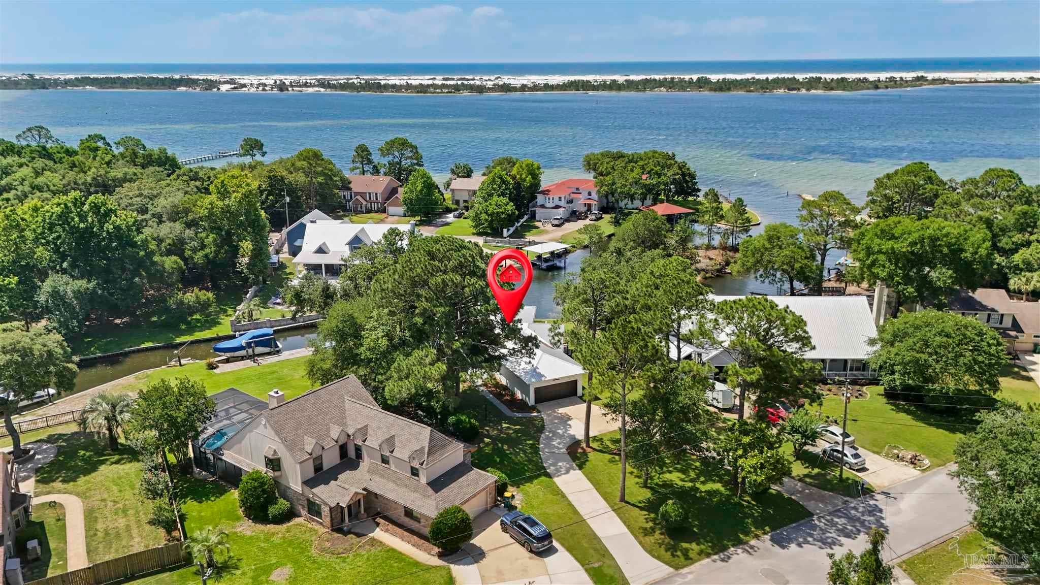 23 Neptune Dr, Mary Esther, FL 32569