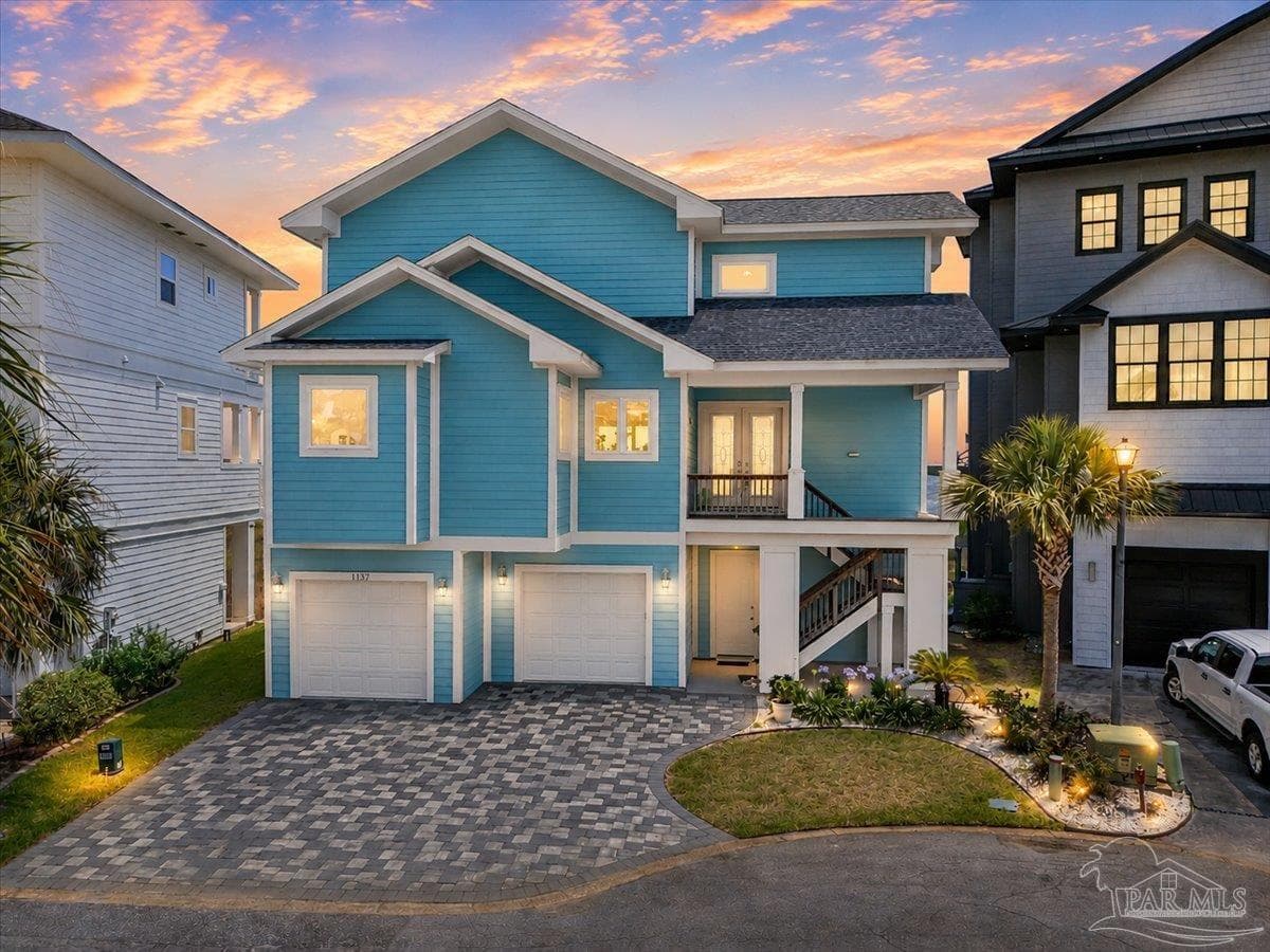 1137 Sawgrass Dr, Gulf Breeze, FL 32563