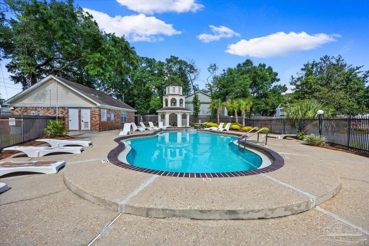 501 E Burgess Rd # C8, Pensacola, FL 32504