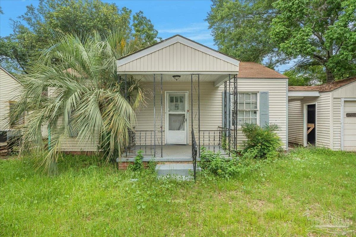 3704 W Lloyd St, Pensacola, FL 32505
