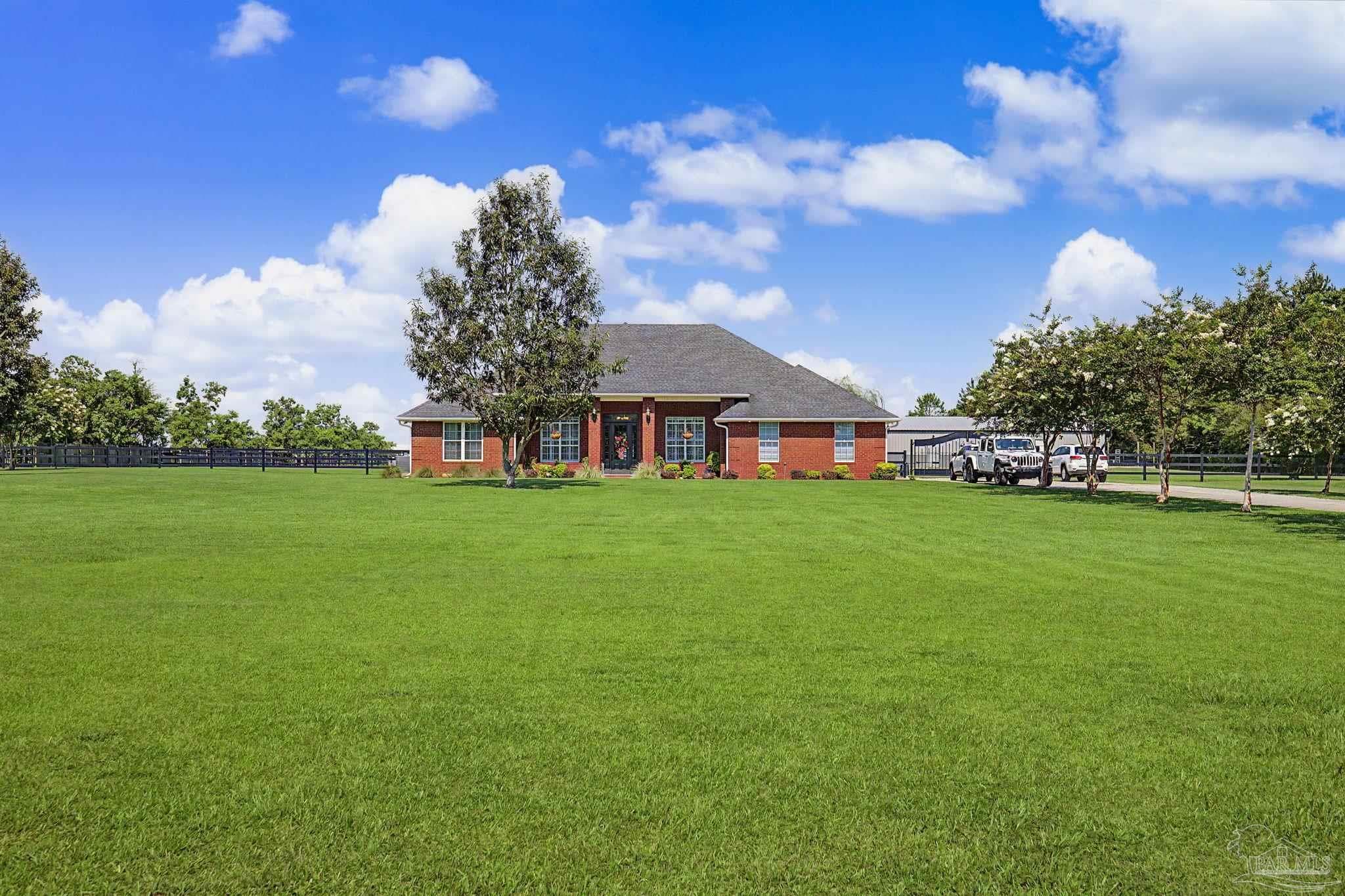 26895 C R Watson Rd, Robertsdale, AL 36567