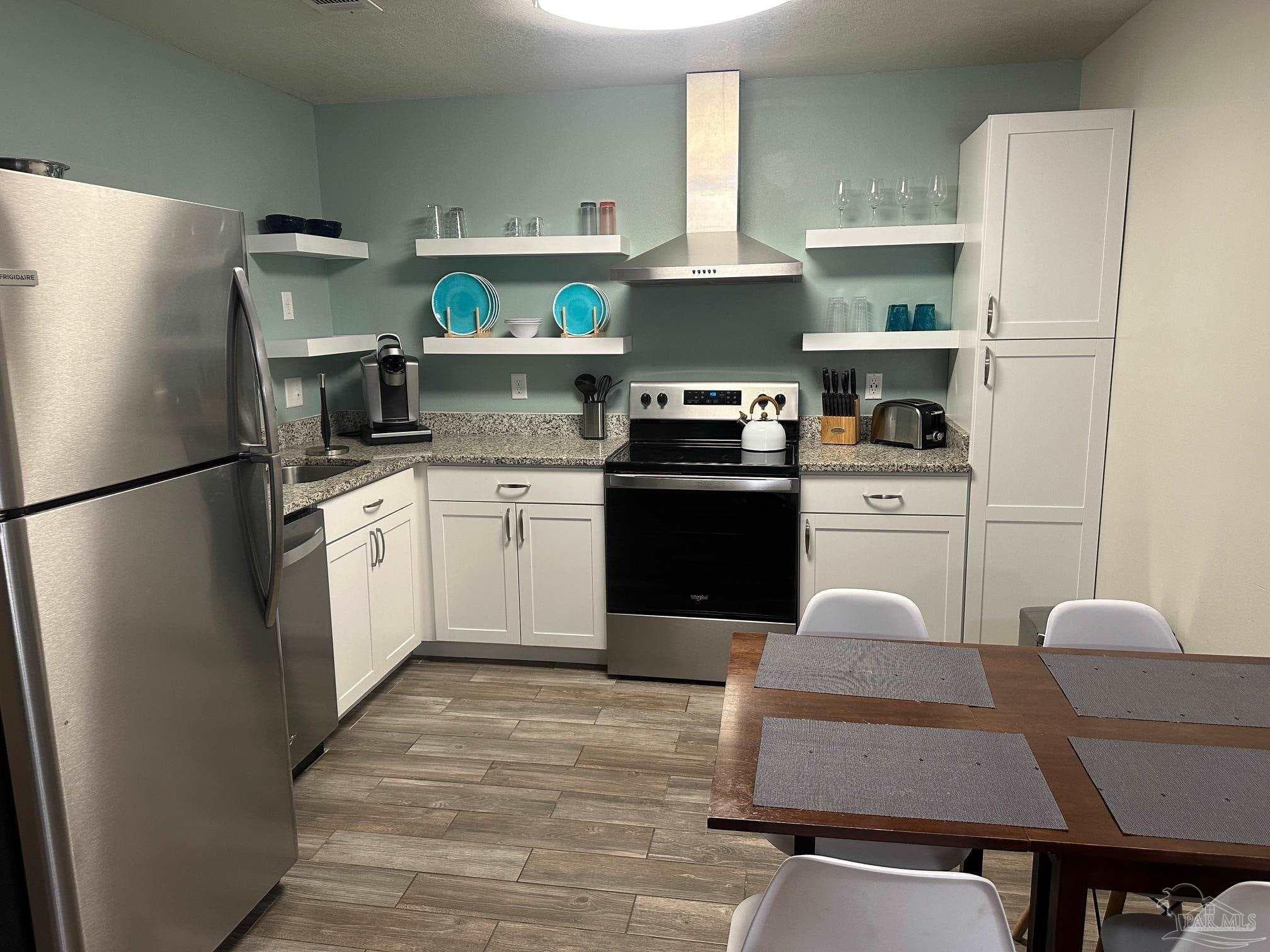 3208 Redwood Ln # 115, Gulf Breeze, FL 32563