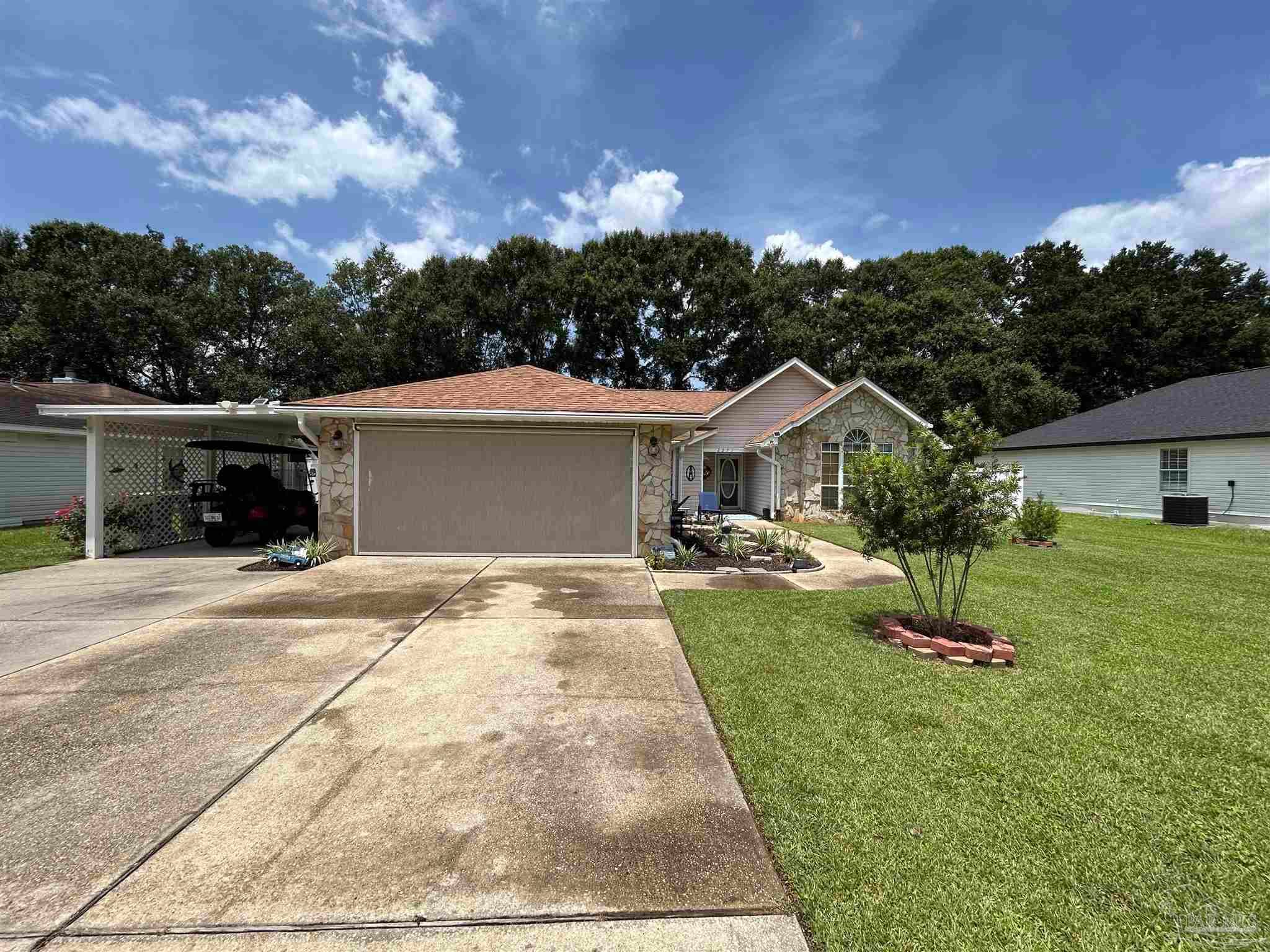 2371 La Lar Ln, Pensacola, FL 32534
