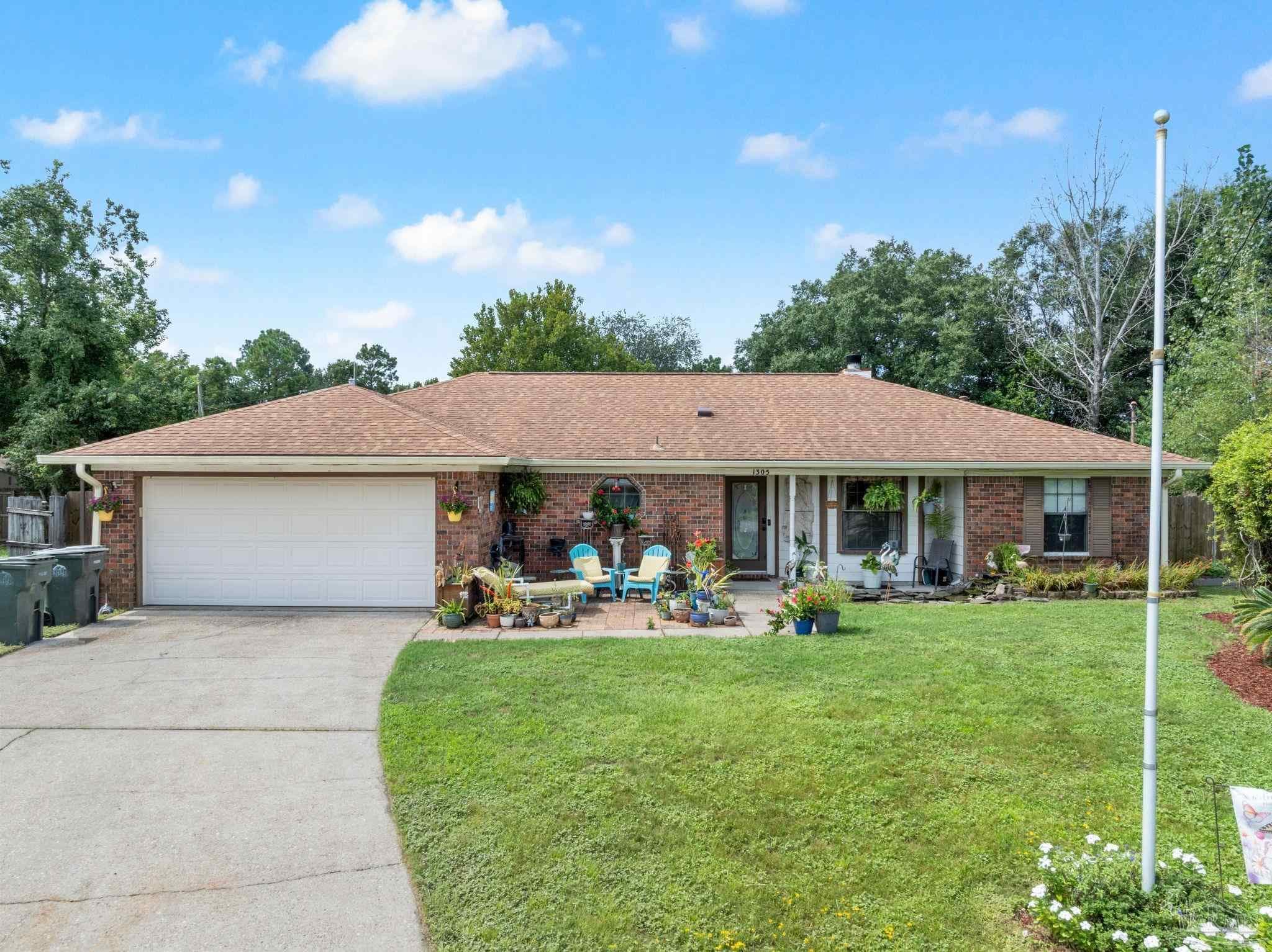 1305 Little Creek Cir, Pensacola, FL 32505