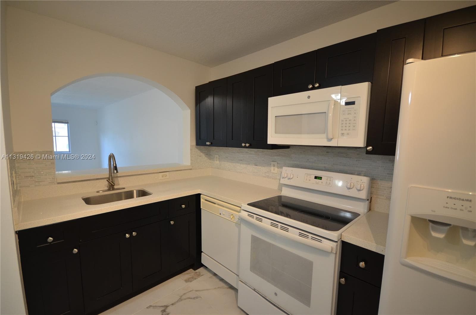 1241 SE 29th St # 102, Homestead, FL 33035