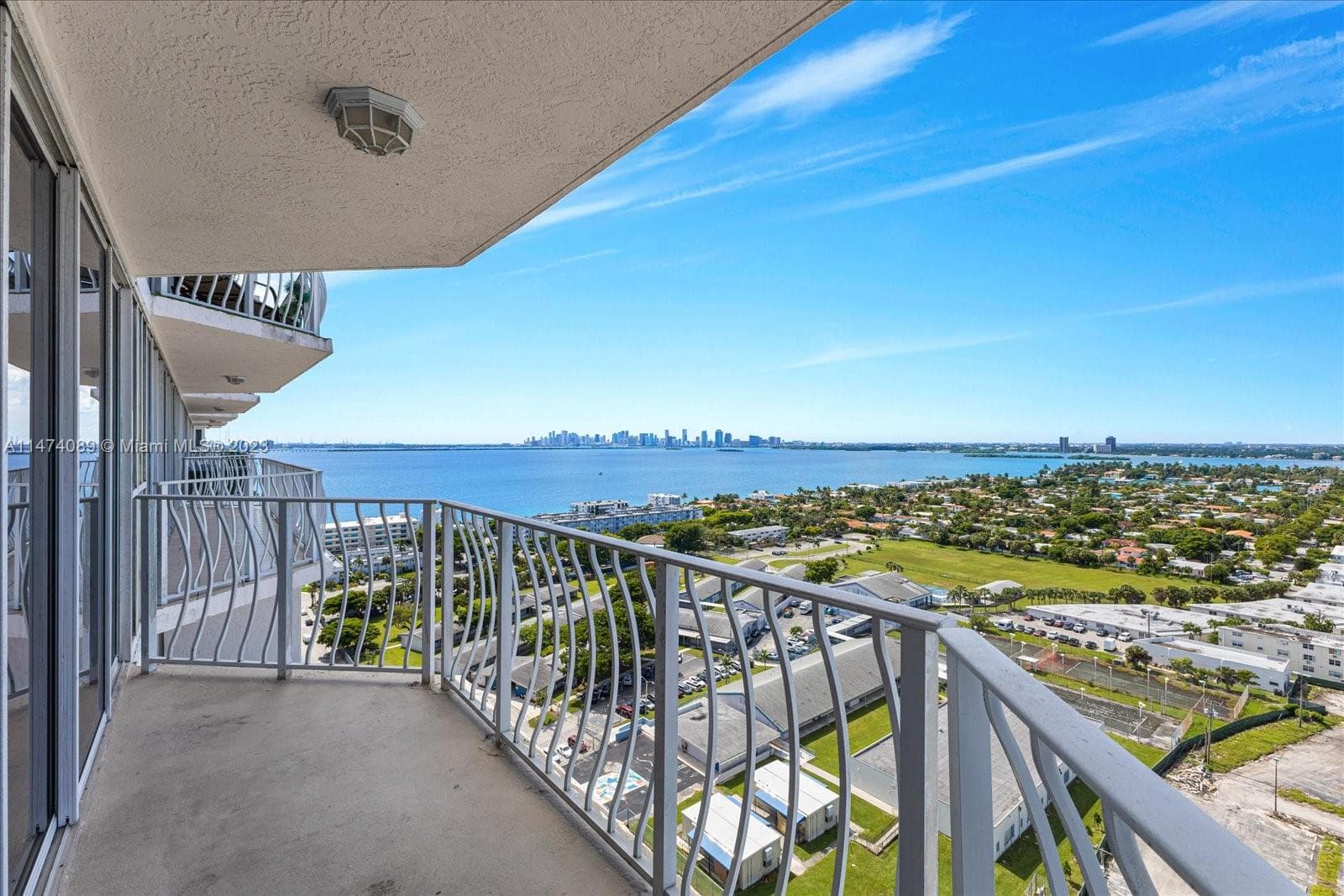 7601 E Treasure Dr # 2311, North Bay Village, FL 33141