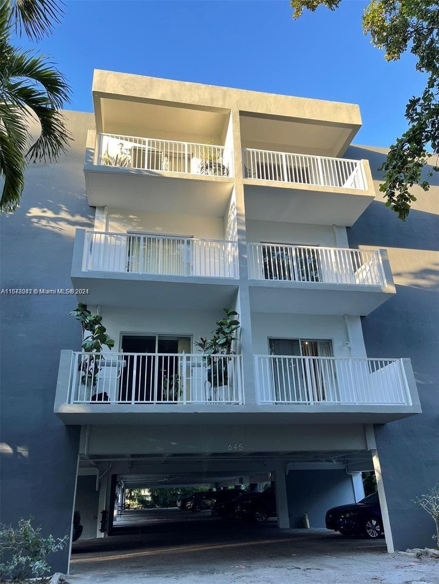 645 NE 121st St # 307, North Miami, FL 33161