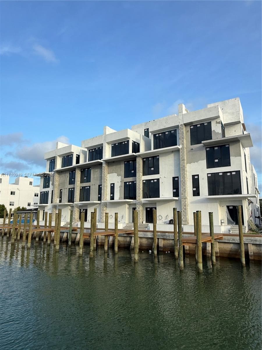 2005 Calais Dr # 7, Miami Beach, FL 33141