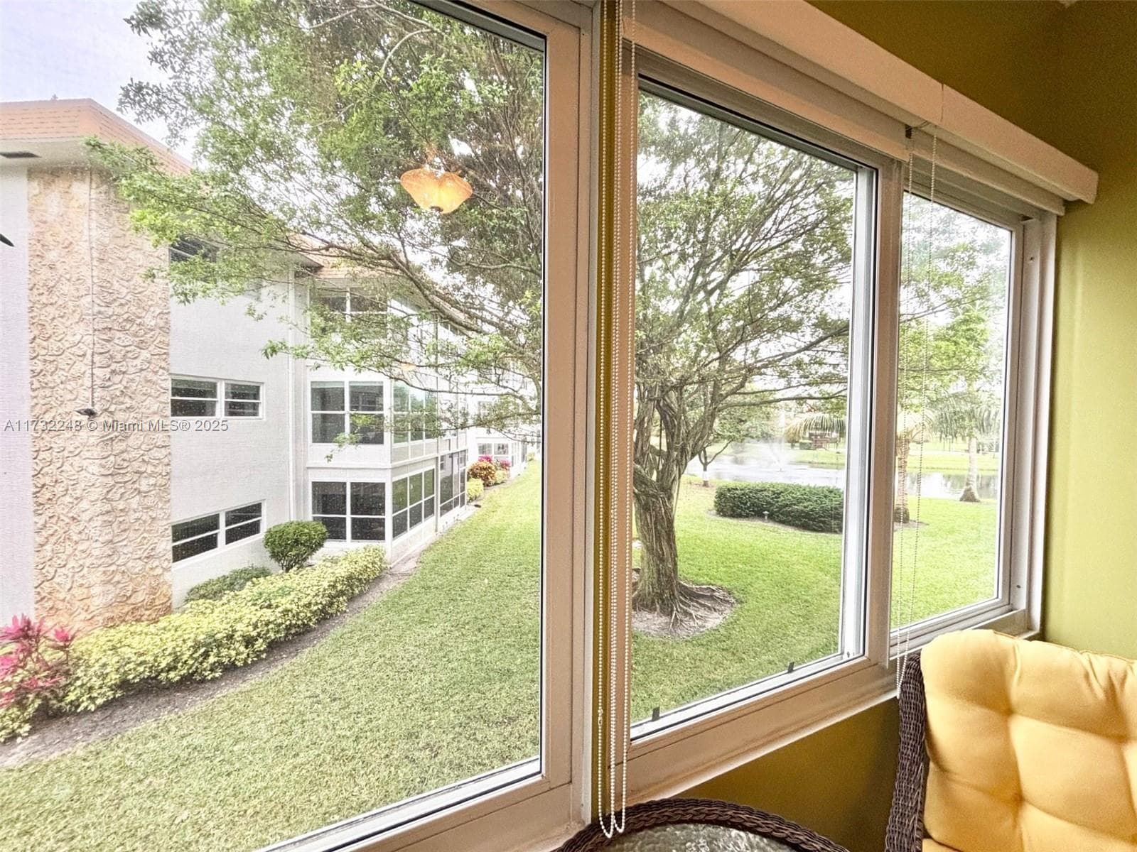 4806 NW 36th St # 501, Lauderdale Lakes, FL 33319