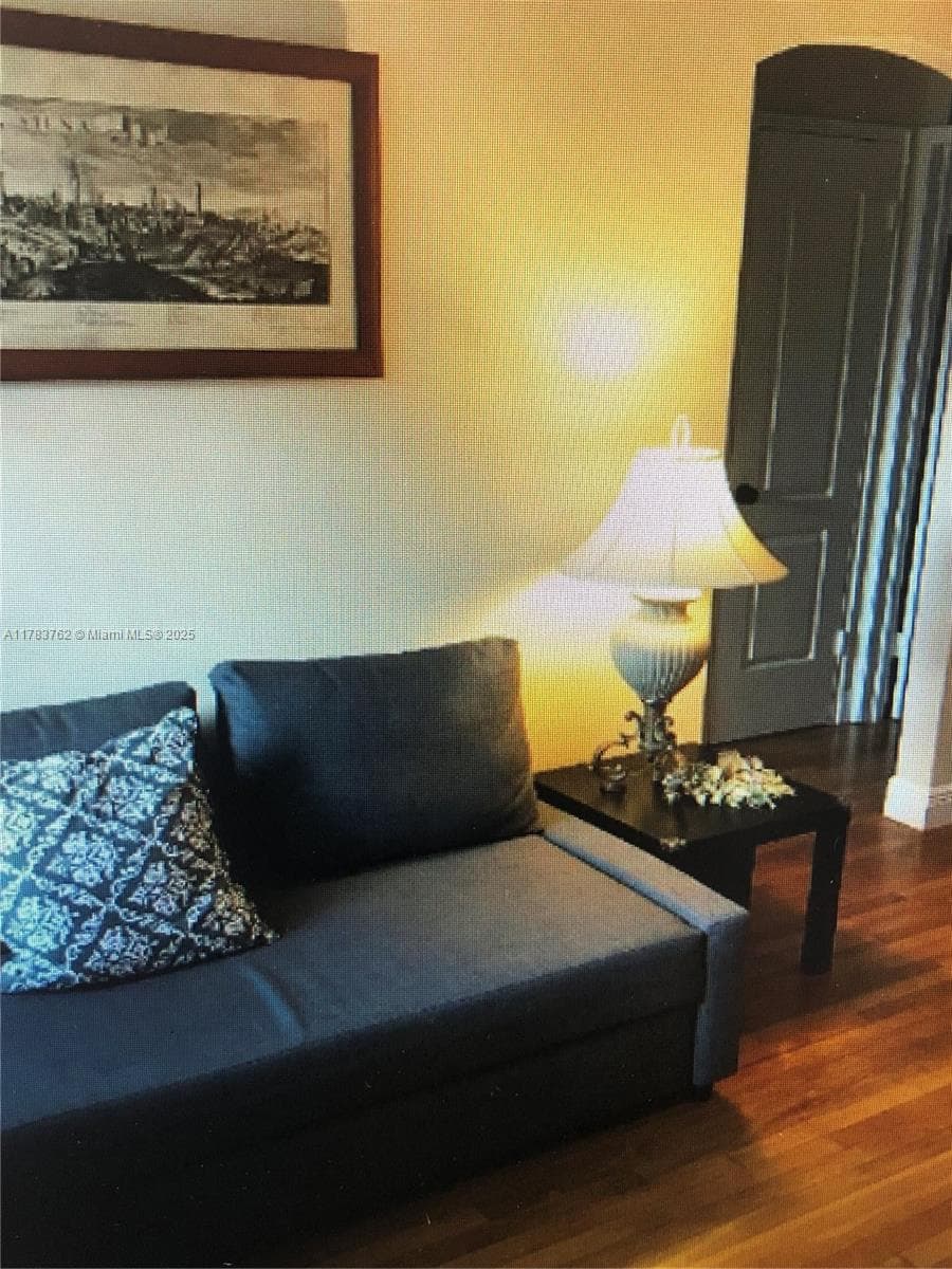 30 Almeria Ave # 6, Coral Gables, FL 33134