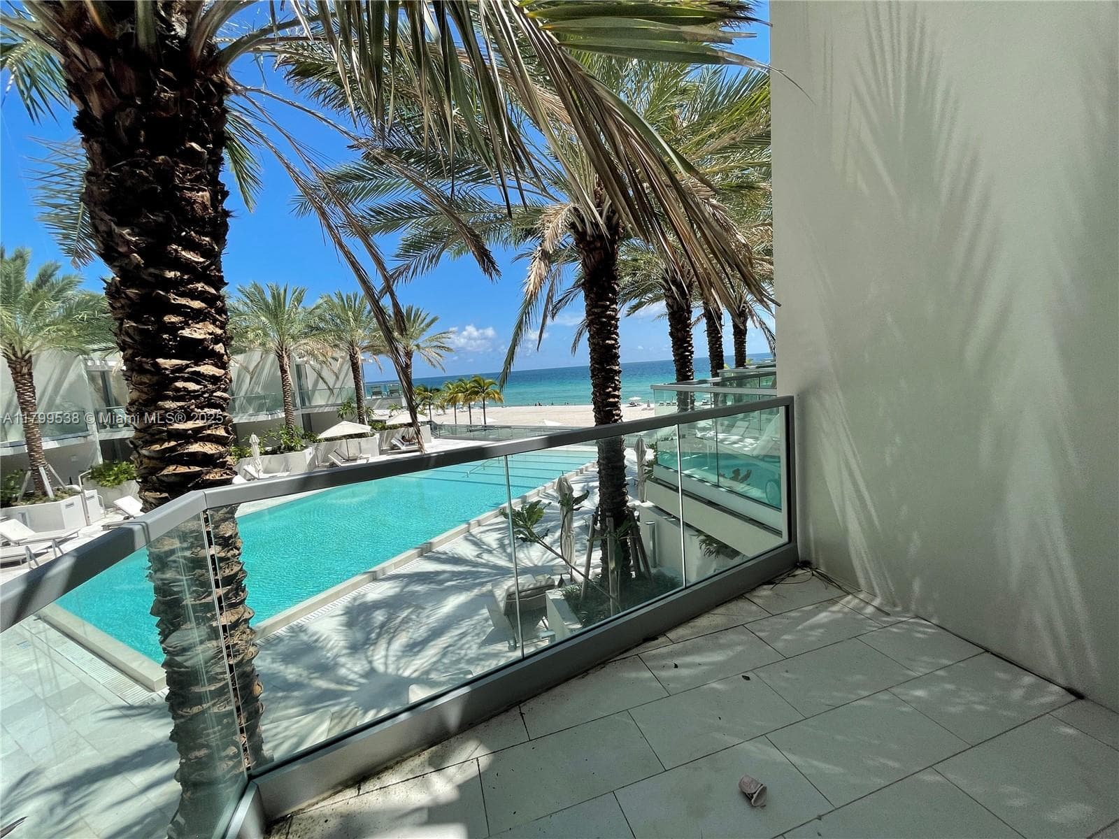 18501 Collins Avenue # Cabana 27, Sunny Isles Beach, FL 33160