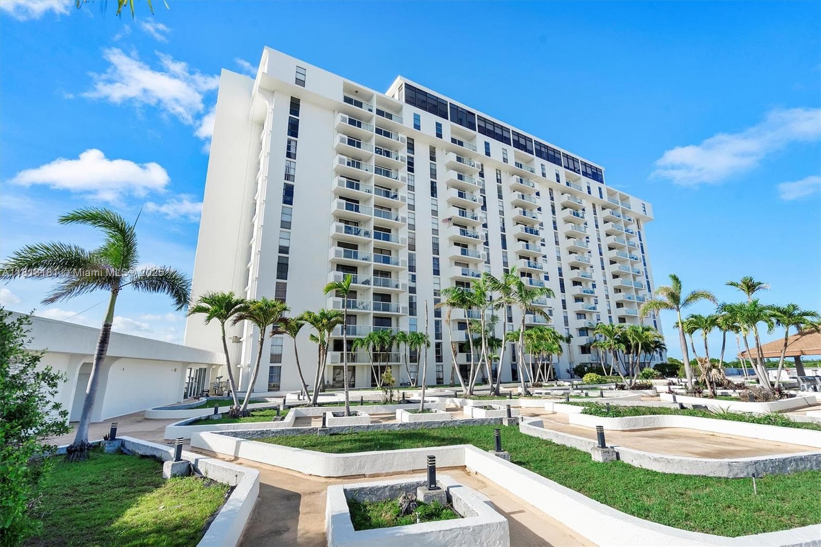 13499 Biscayne Blvd # 602, North Miami, FL 33181