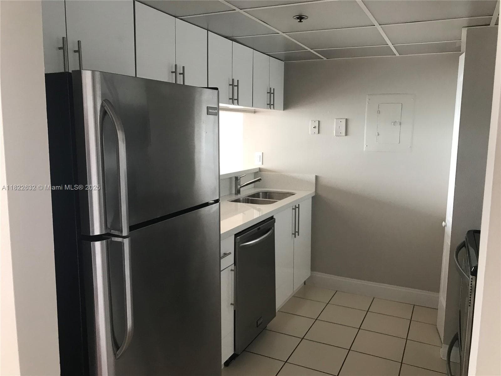 7601 E Treasure Dr # 2114, North Bay Village, FL 33141