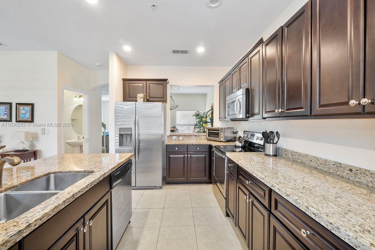 2851 W Prospect Rd # 1306, Tamarac, FL 33309
