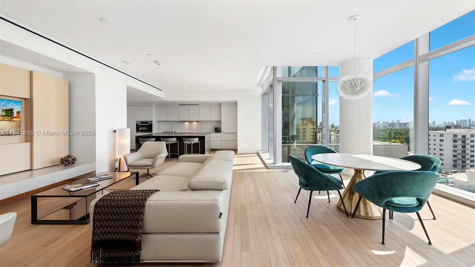 2901 Collins Ave # 1403, Miami Beach, FL 33140