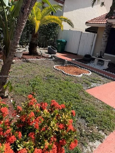 8453 NW 189 Street Rd, Hialeah, FL 33015