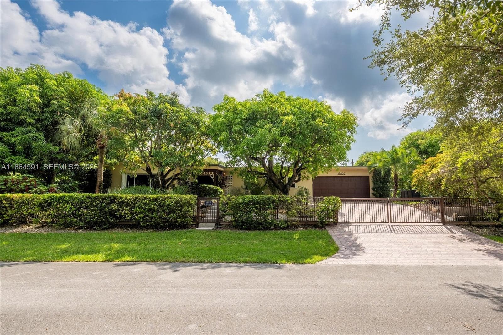 17625 SW 91st Ave., Palmetto Bay, FL 33157