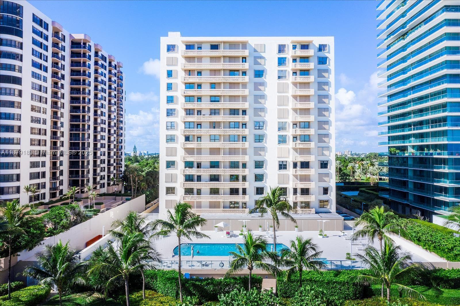 10185 Collins Ave # 917, Bal Harbour, FL 33154