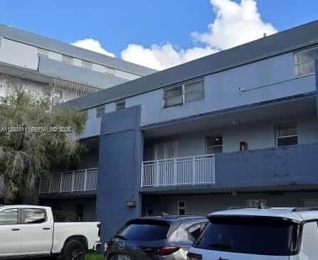 9375 Fontainebleau Blvd # L219, Miami, FL 33172