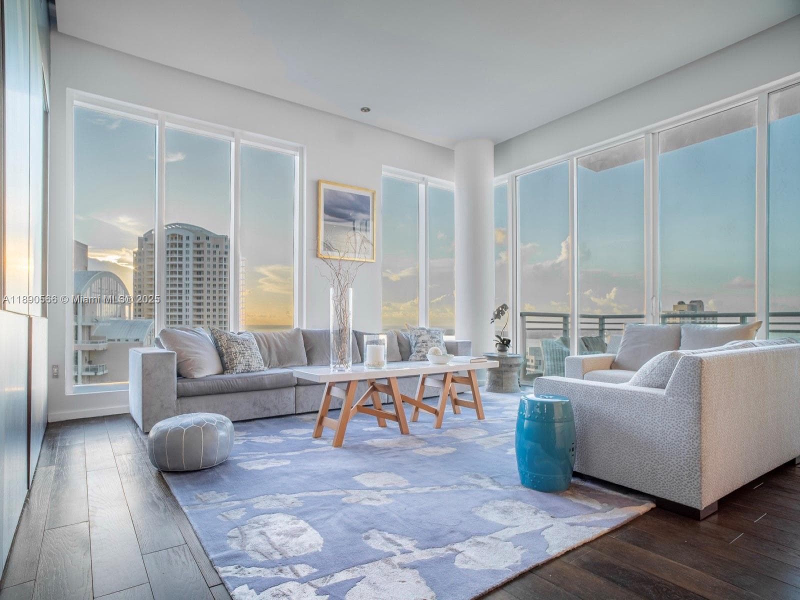 900 Brickell Key Blvd # 2204, Miami, FL 33131