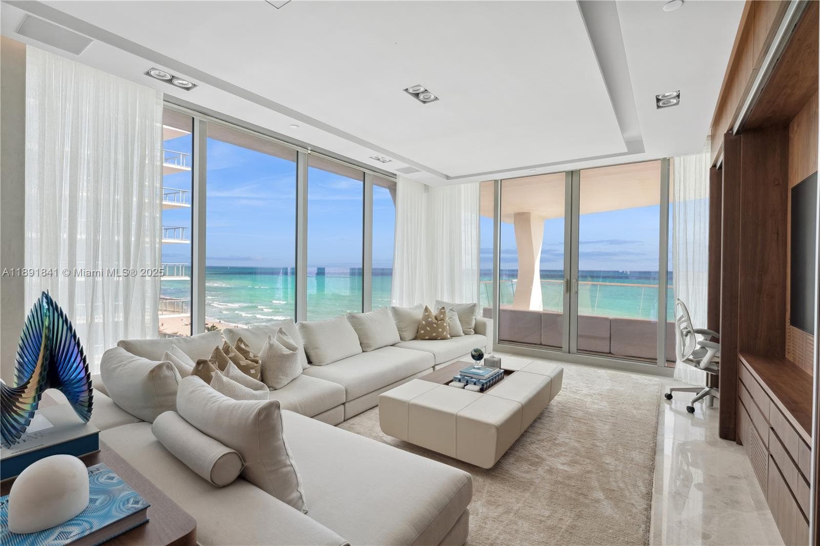 16901 Collins Ave # 805, Sunny Isles Beach, FL 33160