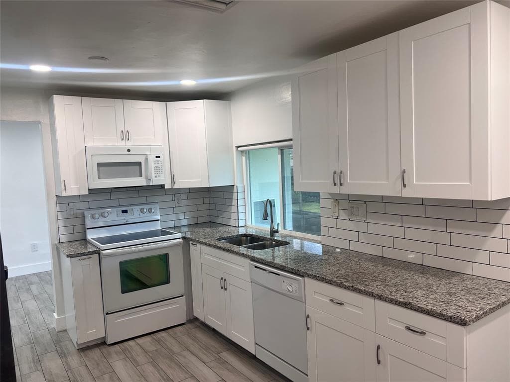 8361 NW 27th Place, Sunrise, FL 33322