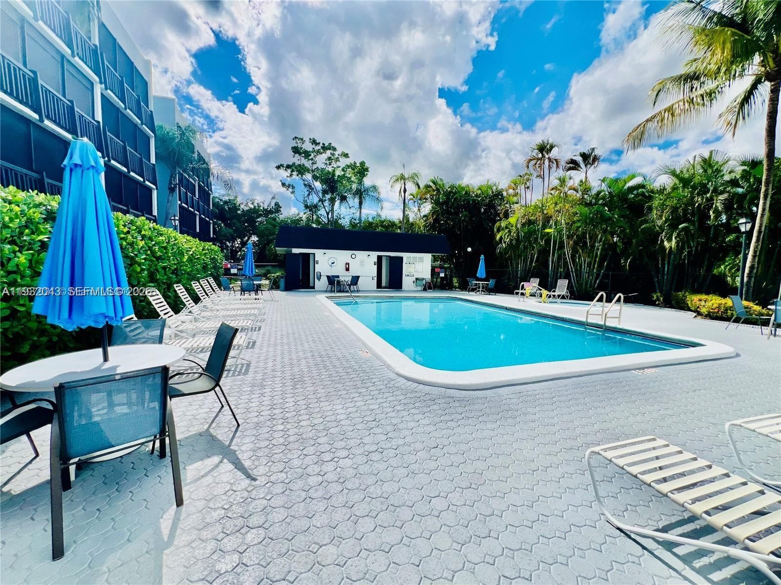 1021 Mockingbird Ln # 215, Plantation, FL 33324