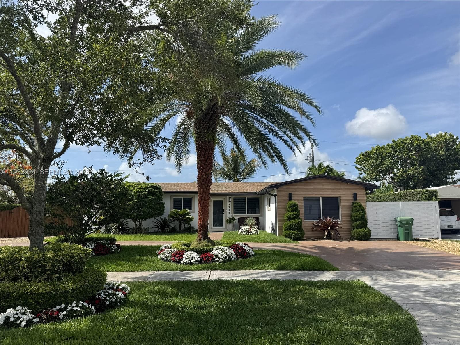 9300 SW 192nd Dr, Cutler Bay, FL 33157