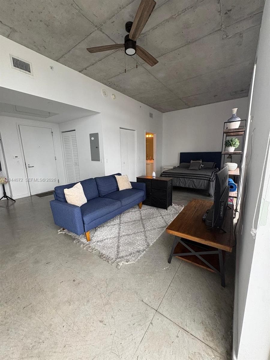 151 SE 1st St # 3404, Miami, FL 33131