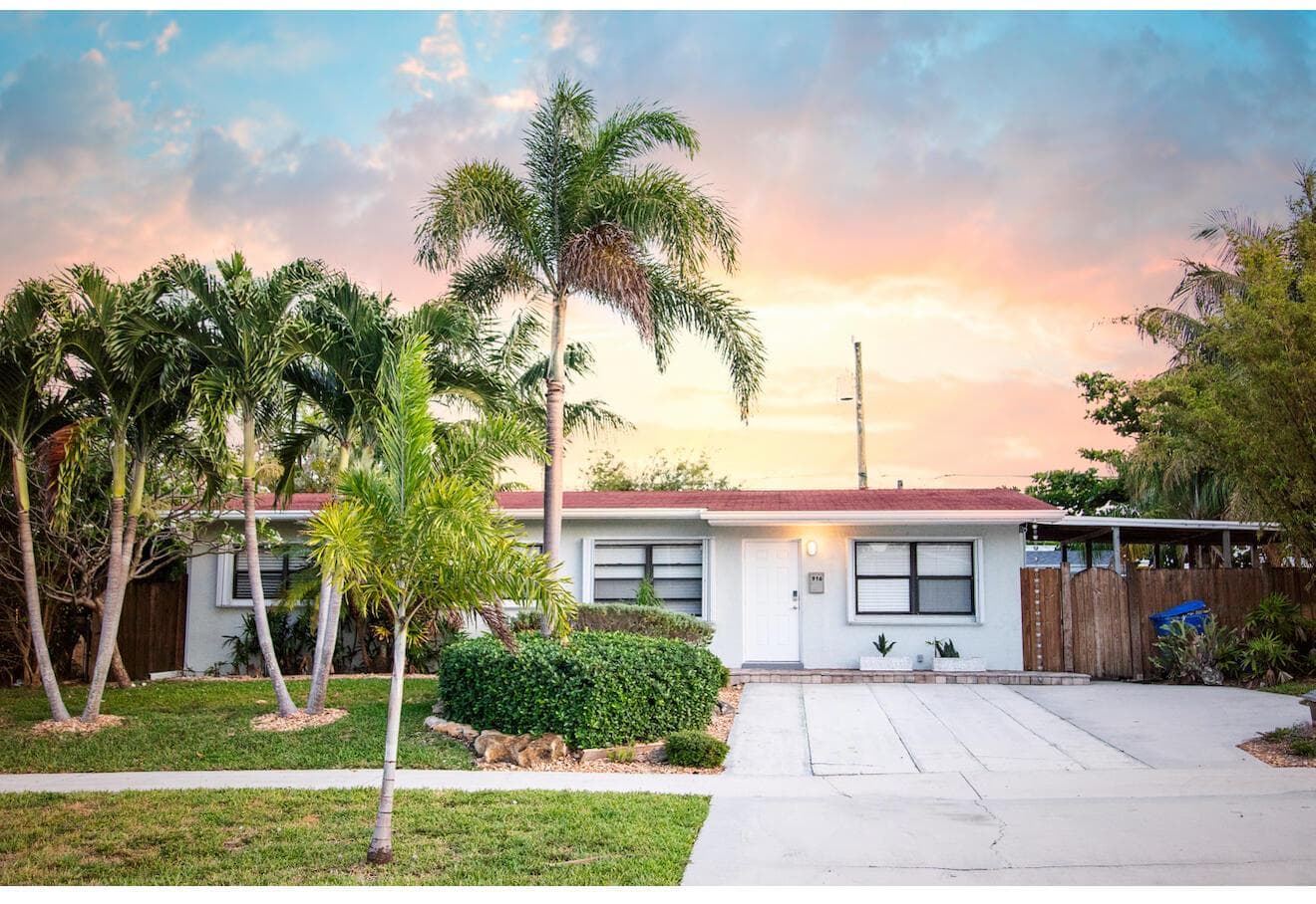 916 W Drew Street, Lantana, FL 33462