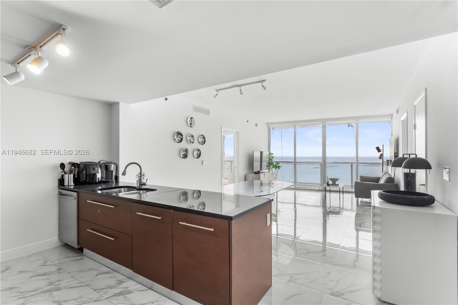 465 Brickell Ave # 5505, Miami, FL 33131