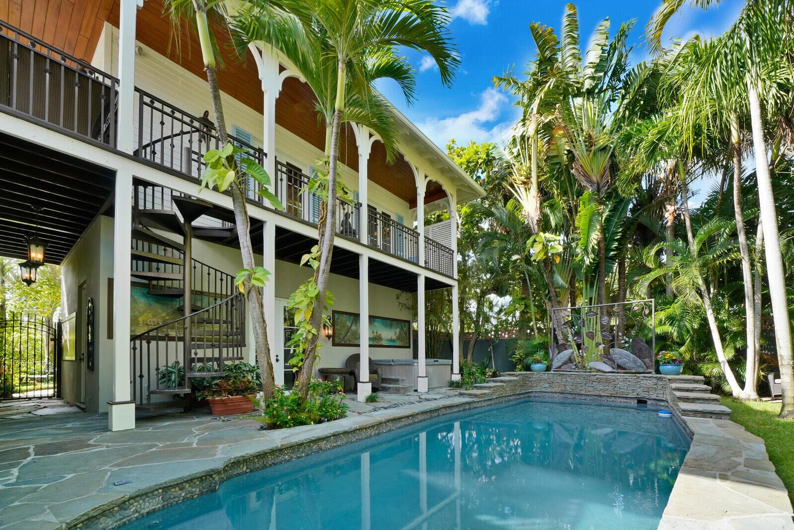 137 S Oak Street, Lantana, FL 33462