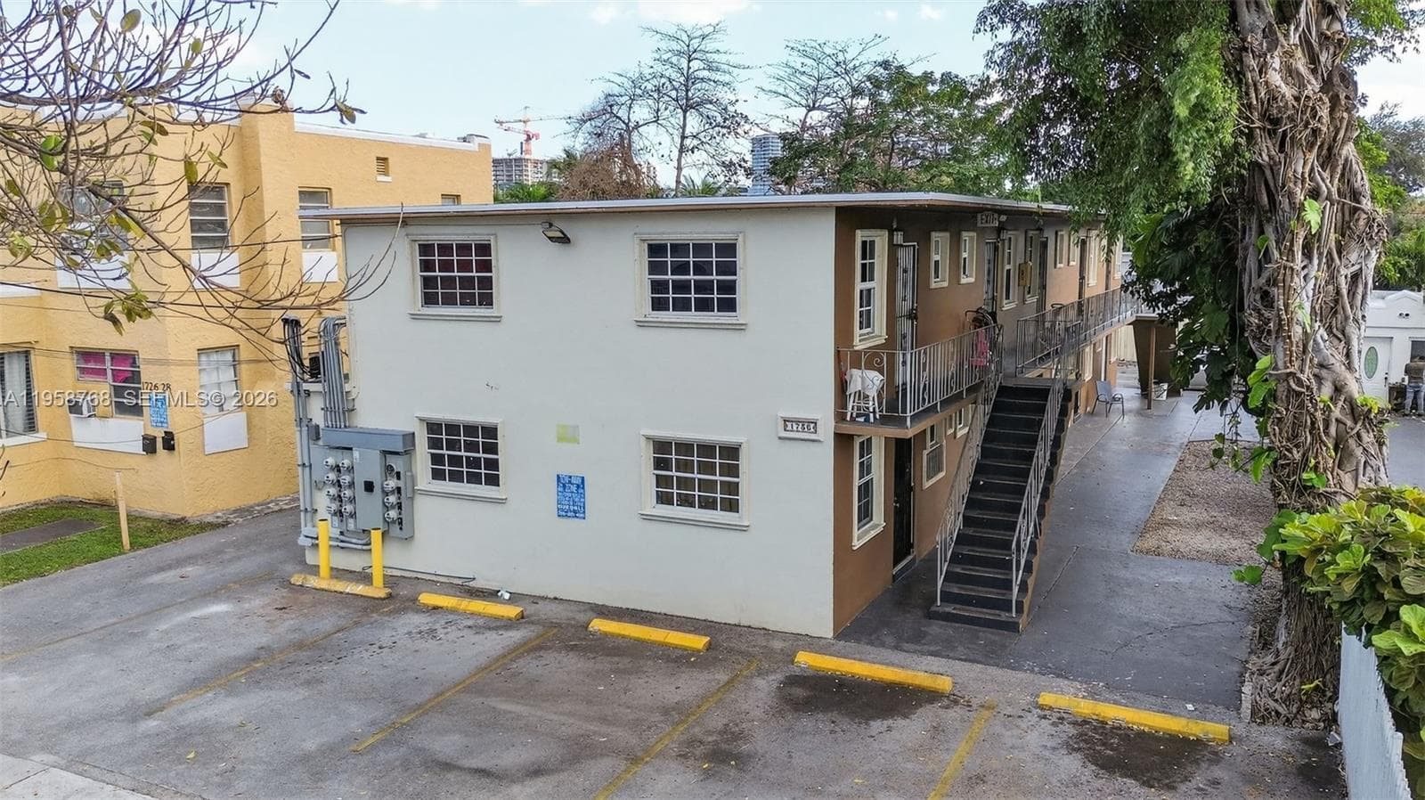 1736 NW 19th St, Miami, FL 33125