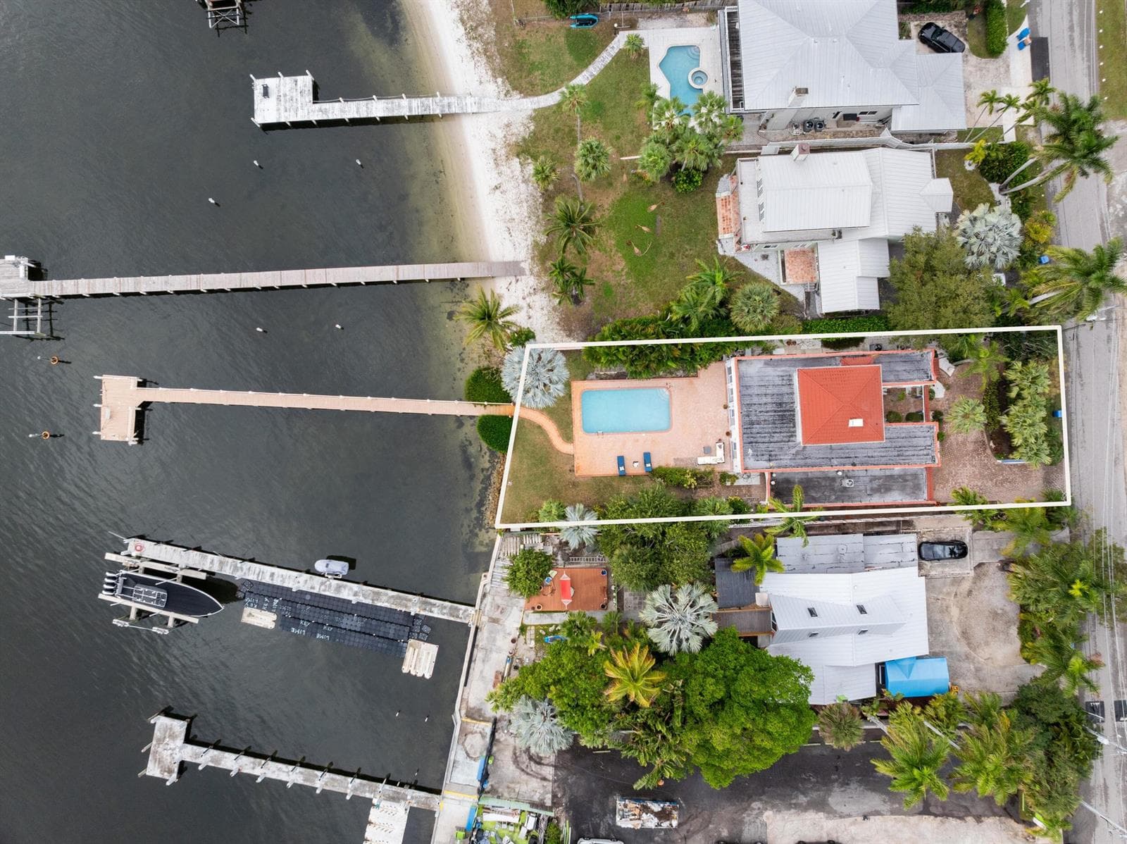 114 S Lake Drive, Lantana, FL 33462