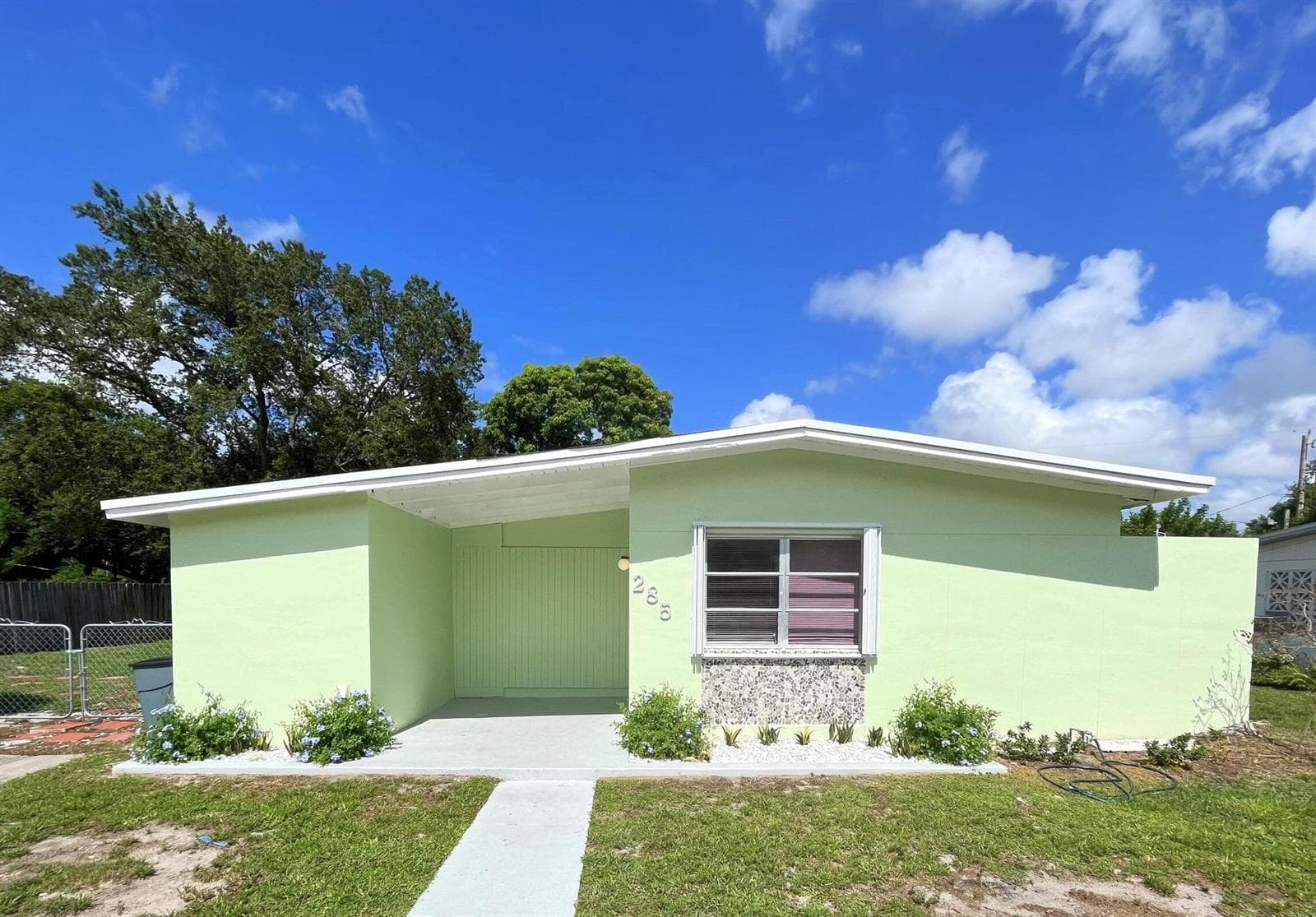 285 SE Abeto Lane, Port St. Lucie, FL 34983