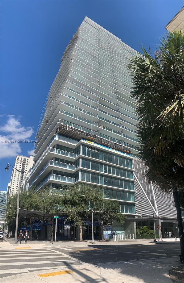 79 SW 12th St # 2703-S, Miami, FL 33130