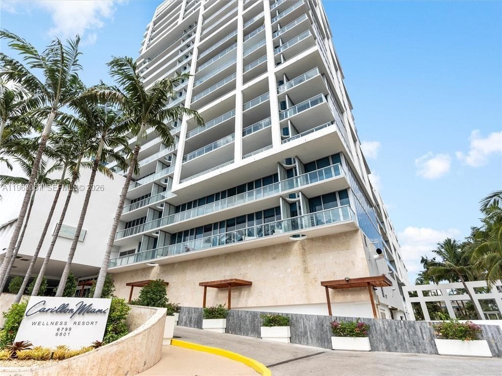 6799 Collins Ave # 301, Miami Beach, FL 33141
