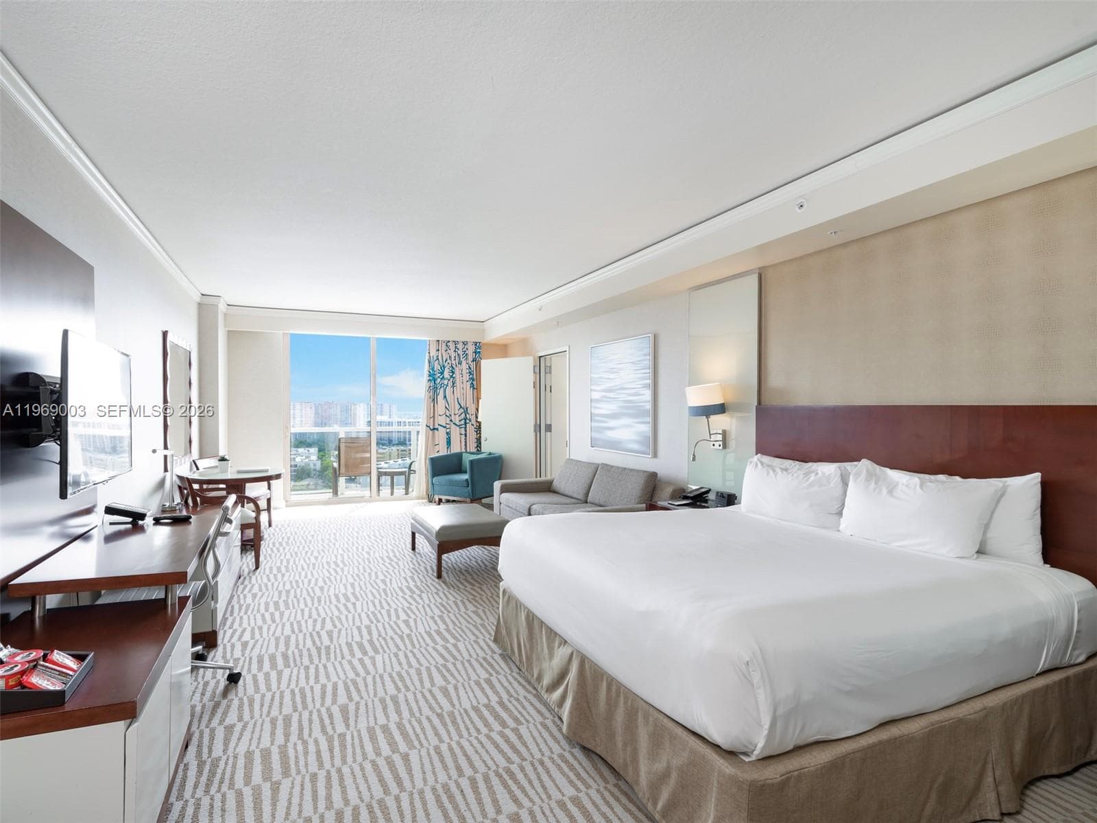 18001 Collins Ave # 1417, Sunny Isles Beach, FL 33160