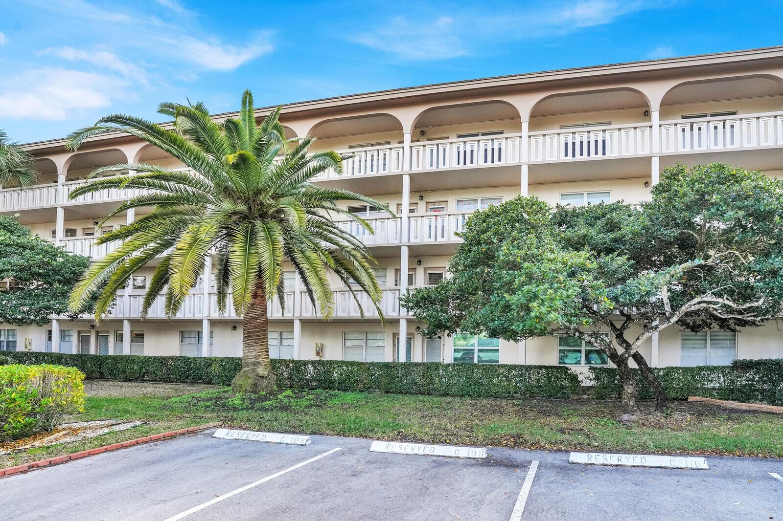 2102 Lucaya Bend # F2, Coconut Creek, FL 33066