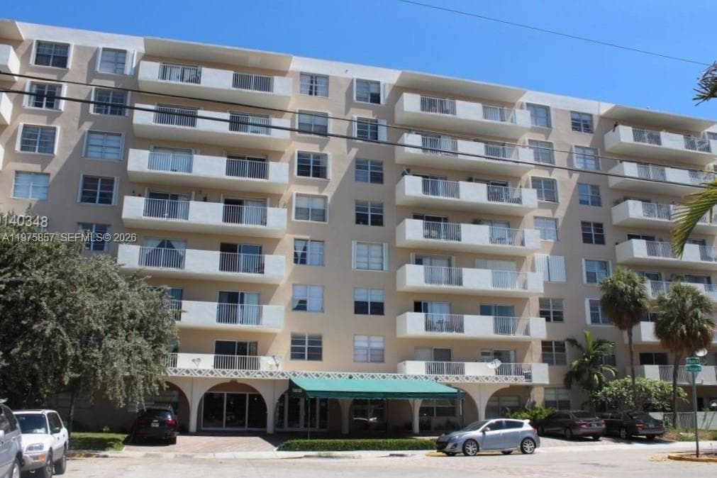 1455 N Treasure DR # 4L, North Bay Village, FL 33141