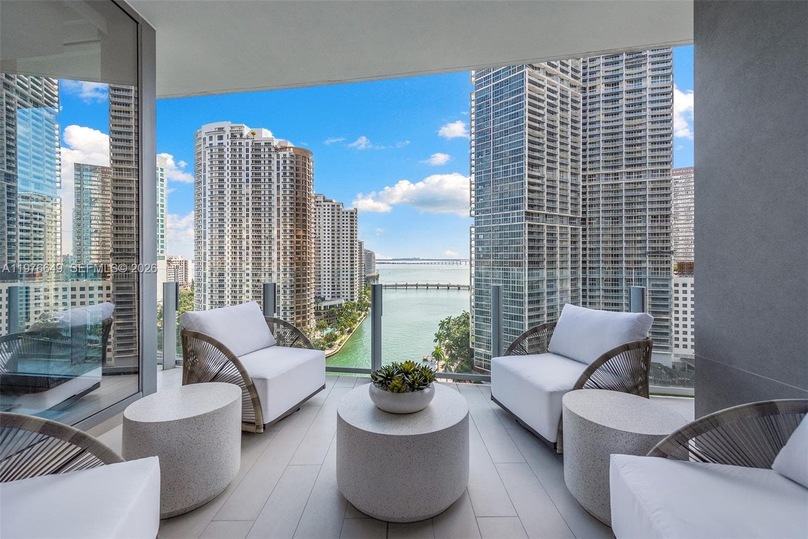300 Biscayne Blvd Way # 1605, Miami, FL 33131