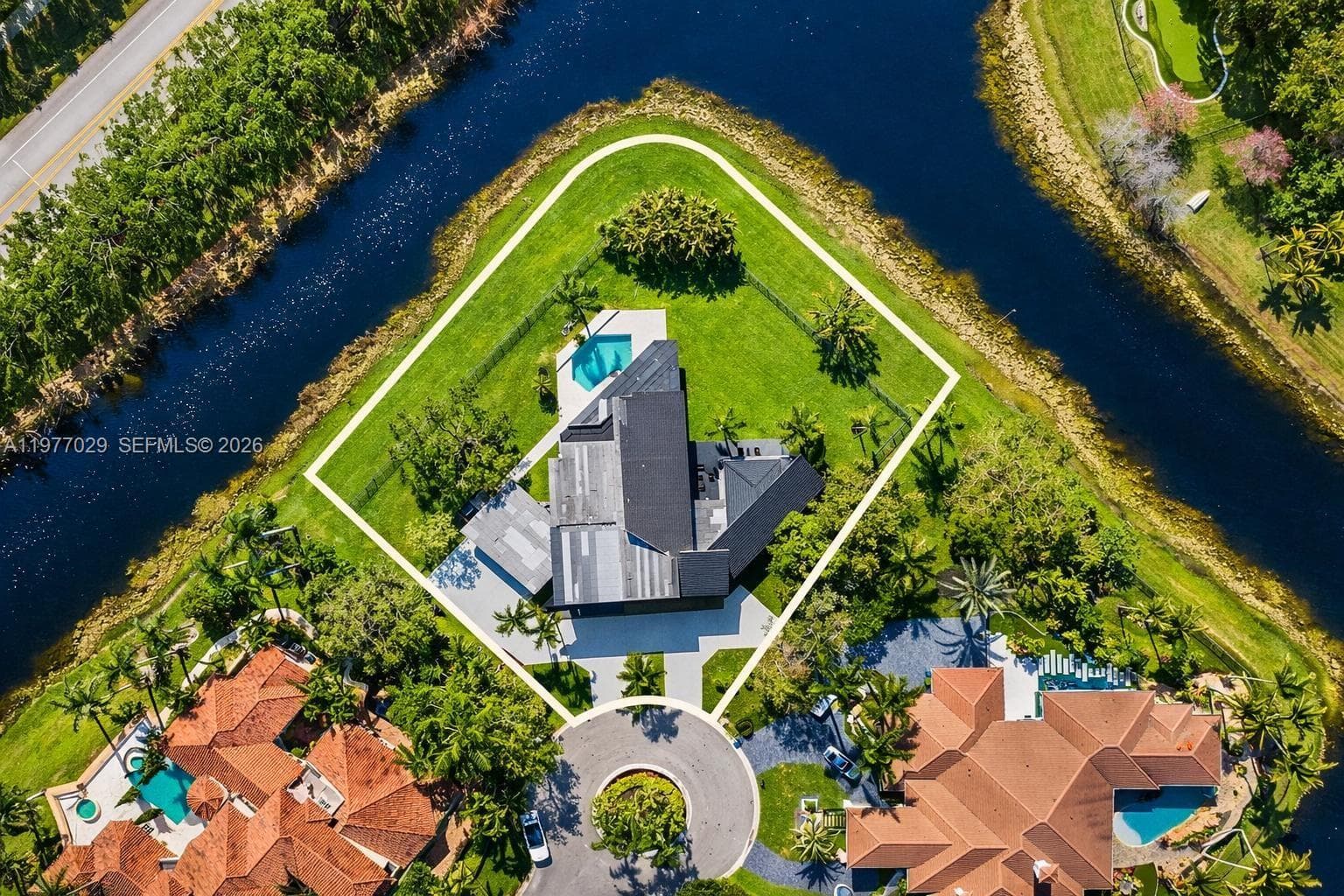 3560 Paddock Rd, Weston, FL 33331