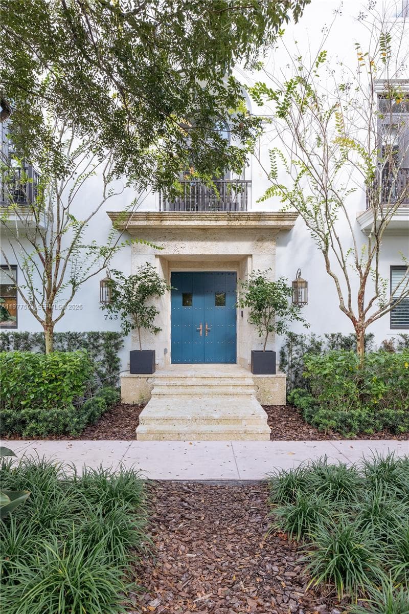 743 Almeria Ave, Coral Gables, FL 33134