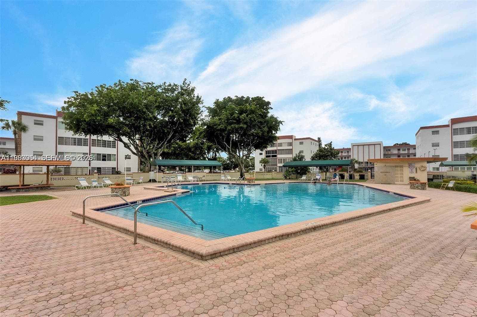 4270 NW 40th St # 201, Lauderdale Lakes, FL 33319
